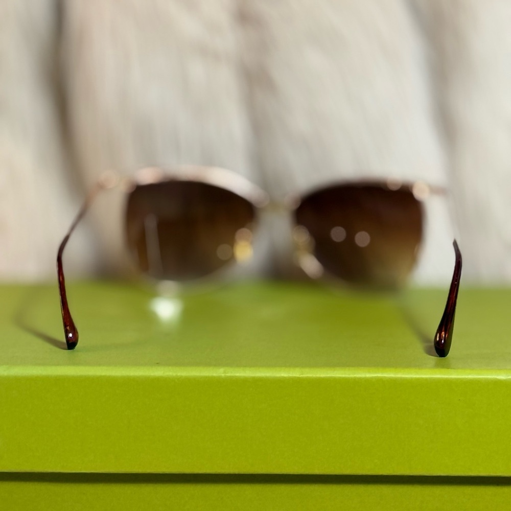 Elegant Brown Sunglasses - Picture 3 of 3